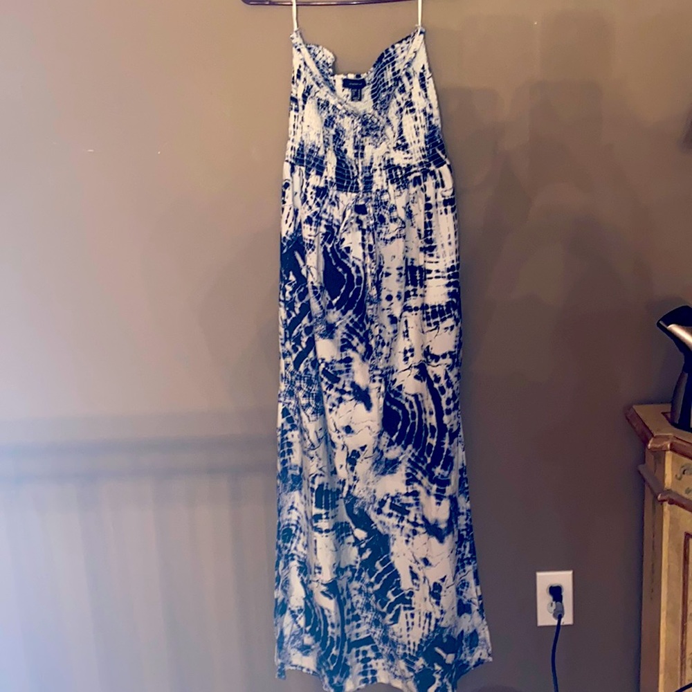 Tie-dye white and black with navy blue long summer strapless dress m